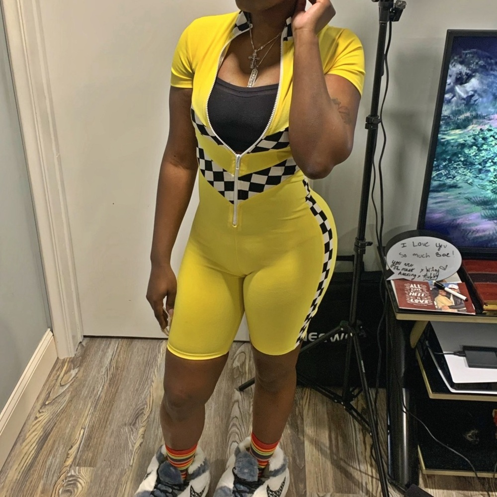 Yellow Zip-up One Piece 💛🏁
